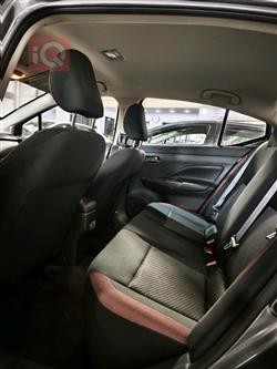 نيسان فيرسا